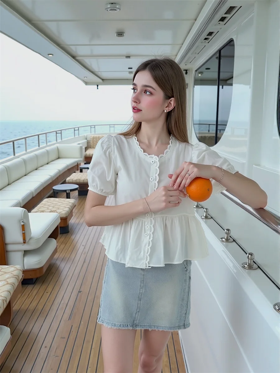 Camicie dolci Camicetta estiva da donna con maniche a sbuffo con colletto quadrato, giunzioni in pizzo e dettagli con volant per abiti quotidiani chic