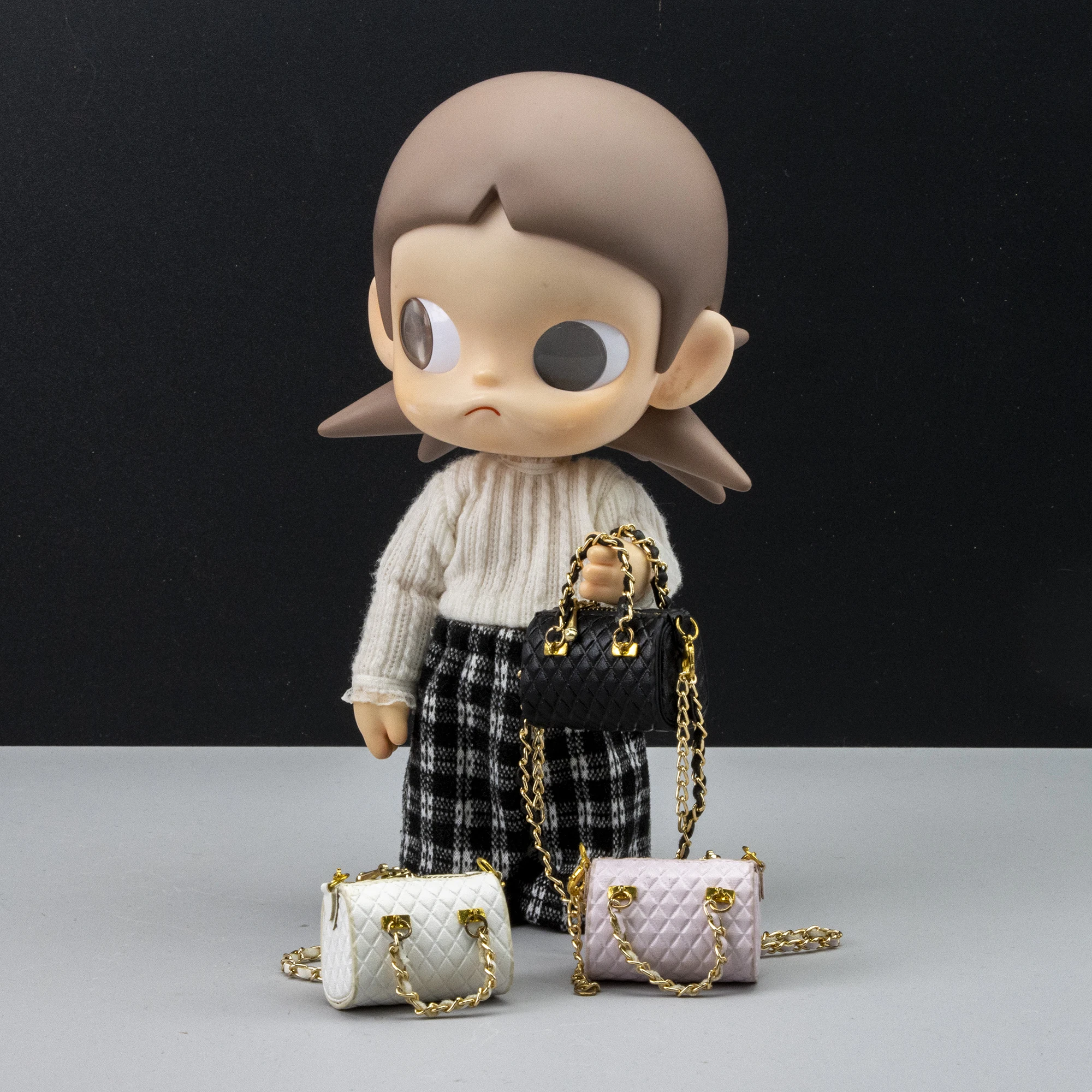 Doll Leather mini Bag with Gold Chain Decoration — Cute, Delicate, Solid-Color Square Handbag for Dolls.