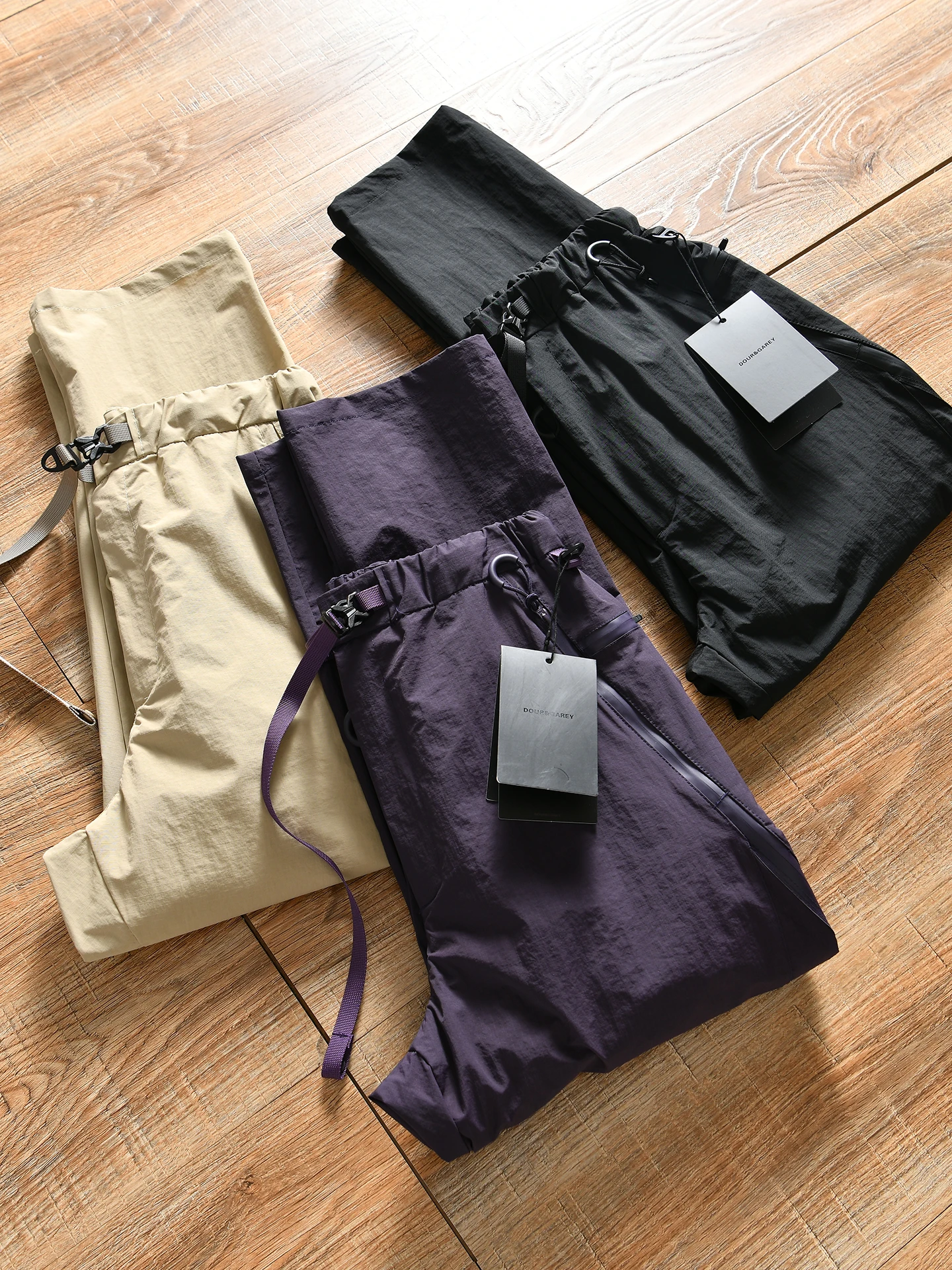 

Outdoor Men's Casual Loose Straight Leg Pants Windproof Waterproof 3D Tailoring Autumn Winter Nylon Fiber Long Trousers