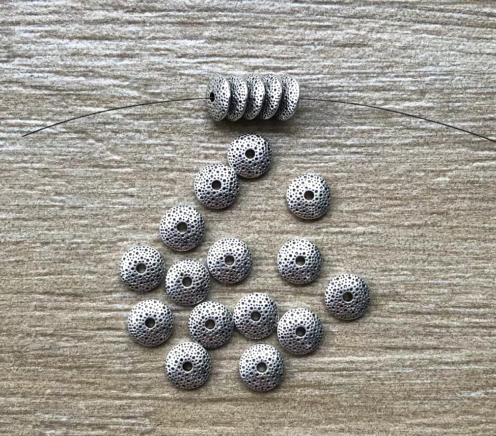

40pcs 10*3mm Zinc Alloy metal tibetan silver vintage spacer beads HW2620