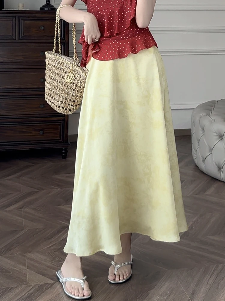 

Летняя юбка Zhang erer 25SS "Flower Jasmin" из шелка с эффектом похудения, драпировкой и А-образным силуэтом, с высокой талией, для повседневной носки, из полиэстера.