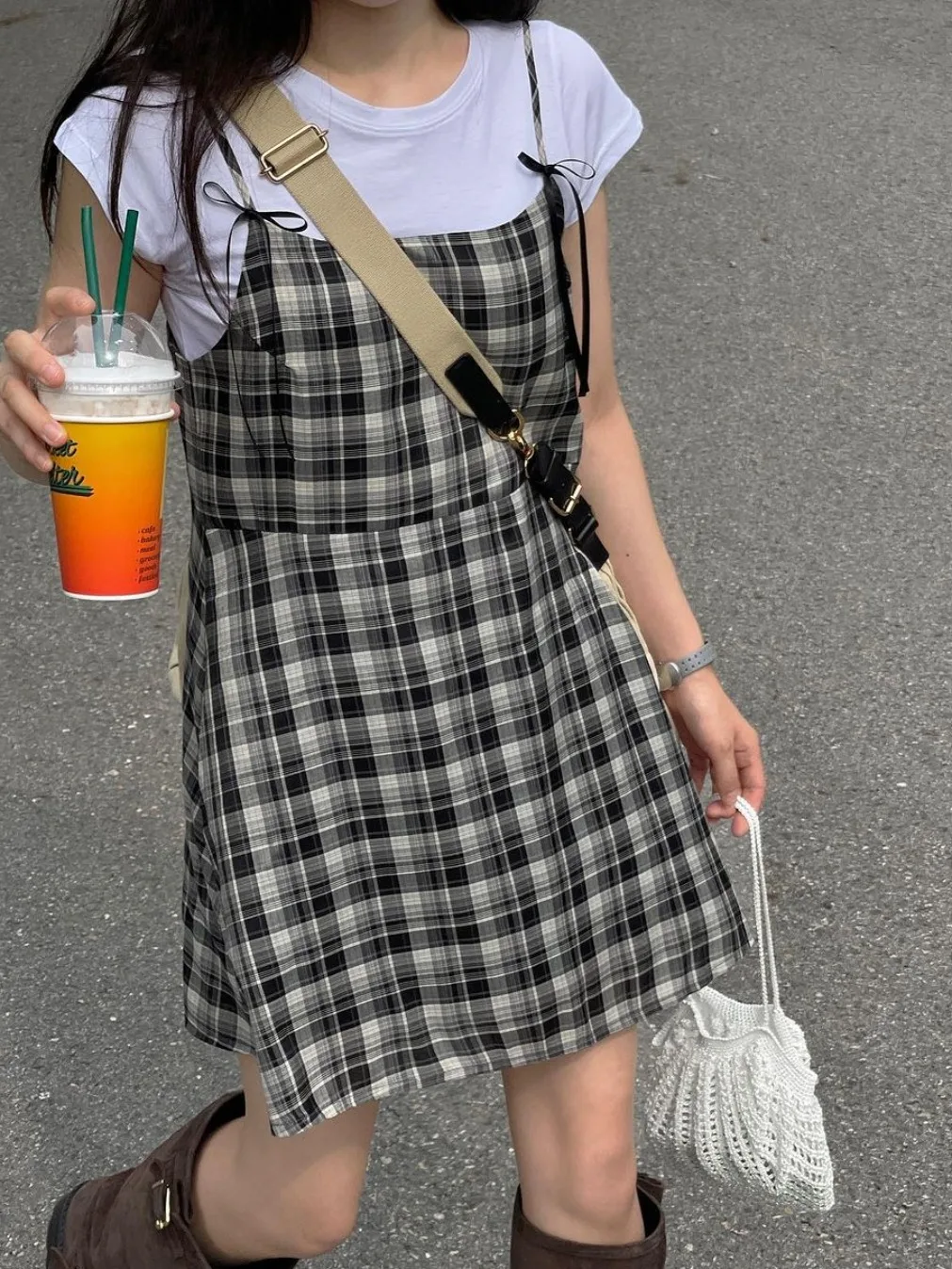 Chique verão vintage reduzindo a idade gola quadrada gravata borboleta cintura alta emagrecimento alça xadrez dr feminino dr doce sle