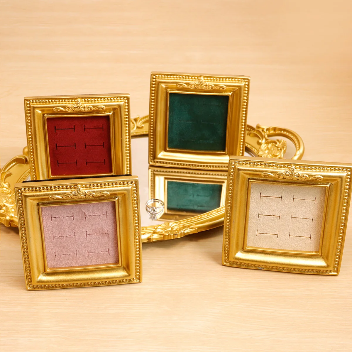 樹脂リングディスプレイスタンドレトロファッションリングディスプレイホルダー高級リングオーガナイザーラックデスクトップ装飾リング収納棚