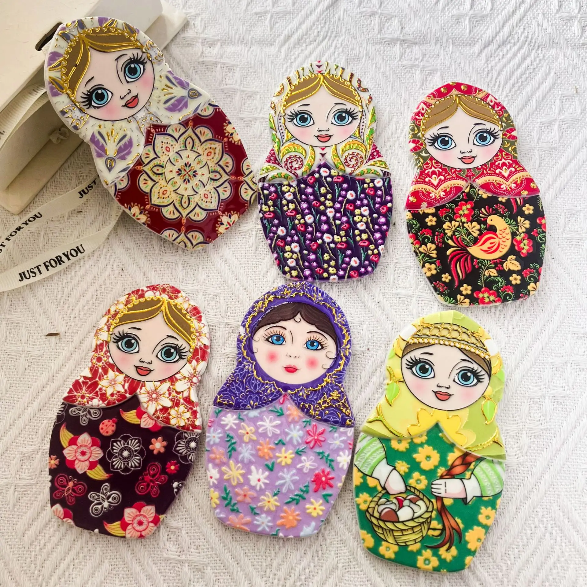 

Cute Russian Matryoshka Doll-shaped Fridge Magnets with 3D Embossed Process Resin Fridge Magnets Home Decoration Festival Gifts