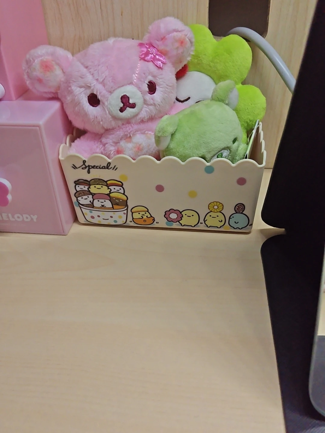 Cute Blob Character Storage Boxes Set of 3 Identical Plastic Cosmetic Case Wavy Rim Vanity Tidy Caddy Birthday Gift for Girls