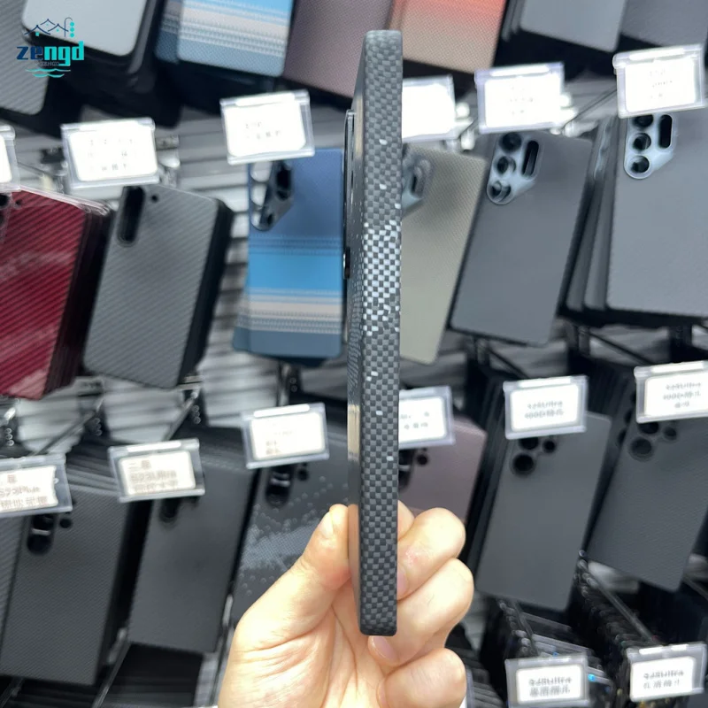 Etui magnetyczne do telefonu Samsung Galaxy S25 Ultra 1500D z włókna aramidowego (kevlar) w kolorze czarnym - ultracienkie i odporne na zarysowania