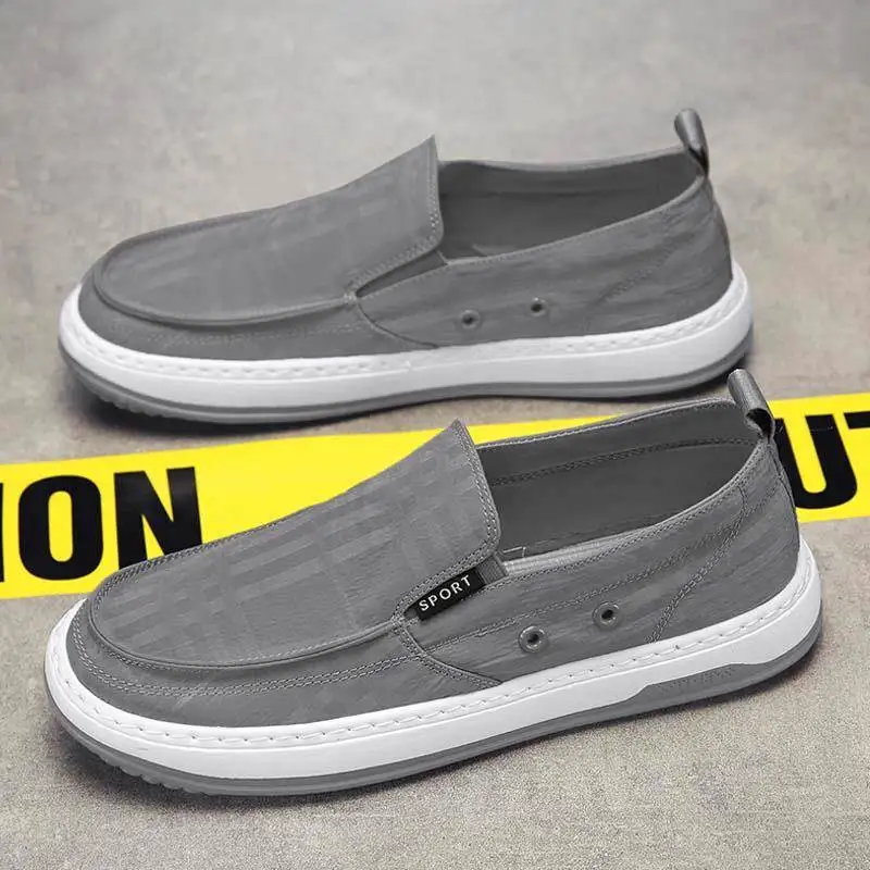 

Old Beijing Canvas Slip-On Shoes Men's Casual Flat Bottom Breathable Work Shoes Spring Autumn Seasonal Comfortable Footwear