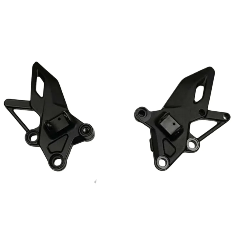 Motorcycle Front Left Right Footpeg Bracket Footrest Mount Base  For QJMOTOR SRK250 QJ250GS‑29E QJ250GS‑29F
