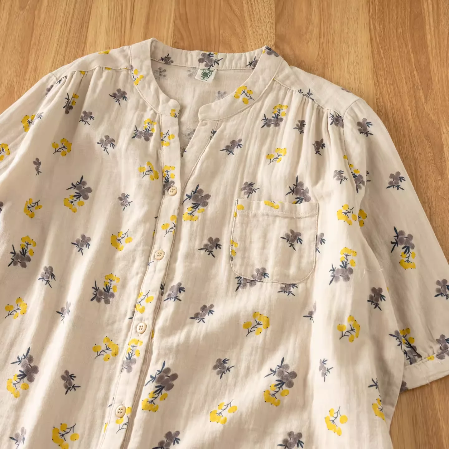 

100% Cotton yarn print short sleeve shirts and blouses women Japanese style v neck shirts large size tops for mum