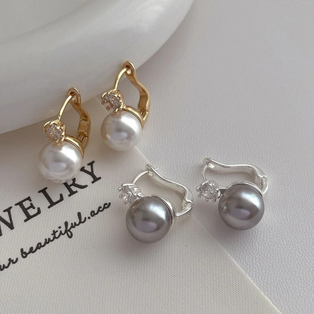 1 Pair of Light Luxury Exquisite Gray-White Pearl Zircon Earrings, Vintage Elegant Versatile Earrings, Elegant and Graceful to Complement Facial Features, Suitable for Daily Wear, Work, Parties, Qixi Festival, Christmas, and Holiday Gifts