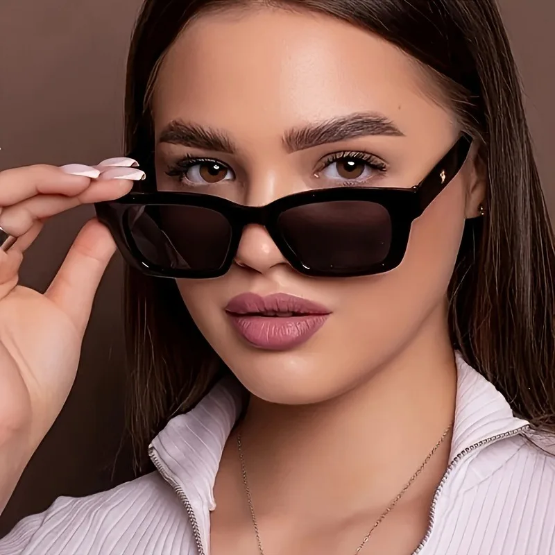 Modisches und Trendiges Design, Cat-Eye-Kleiner Rahmen, Retro-Quadratische Schwarze Sonnenbrille für Damen, Geeignet für Tägliche Fahrten