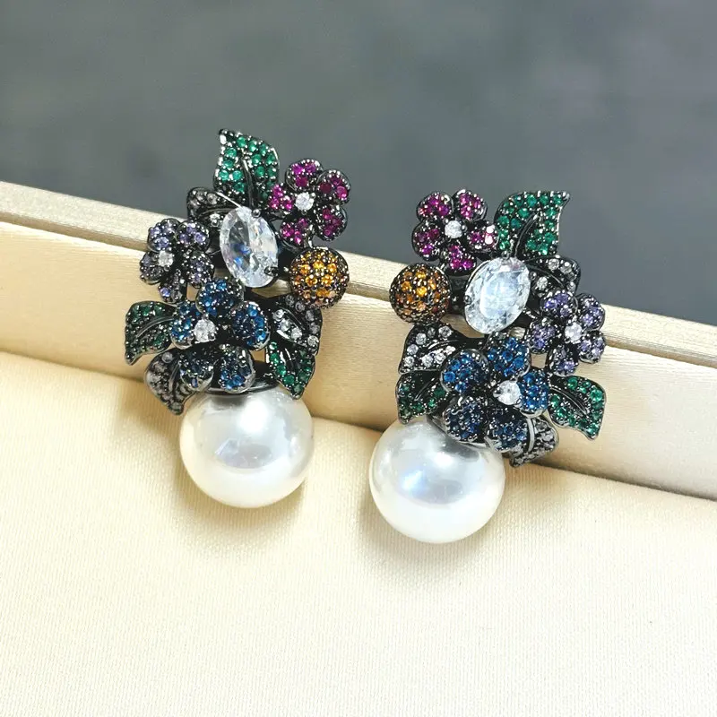 Bilincolor Vintage kleiner Blumen-Ohrring aus weißen synthetischen Perlen für Damen
