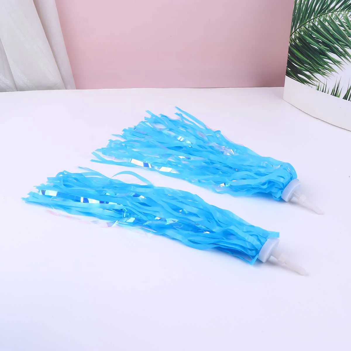 

4Pcs Kids Bike Handlebar Streamers Colorful Flying in Wind Durable Decorative Accessories Perfect Gift for Children Blue