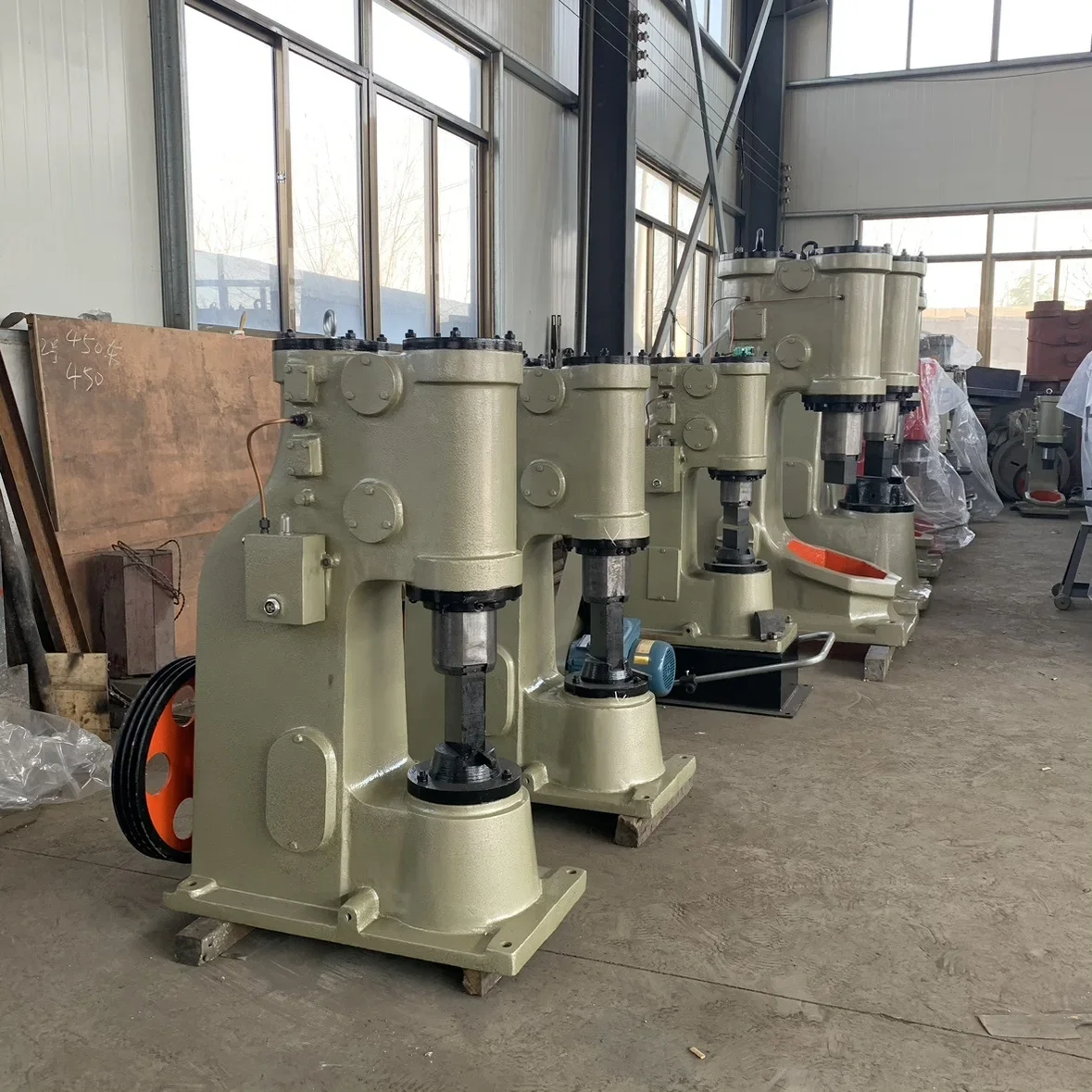 65kg Pneumatic Forging Power Hammer with Motor Air Forging Press with Core Components