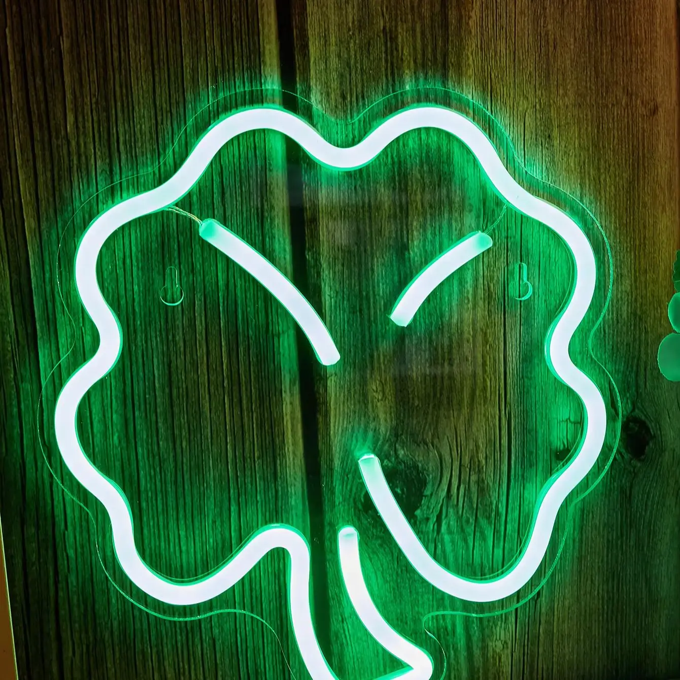 Chi-buy LED Neon Four-leaf clover USB Powered Neon Signs Decor Lamp Signs Birthday Gift Wall Art For Bedroom Room Bar Shop