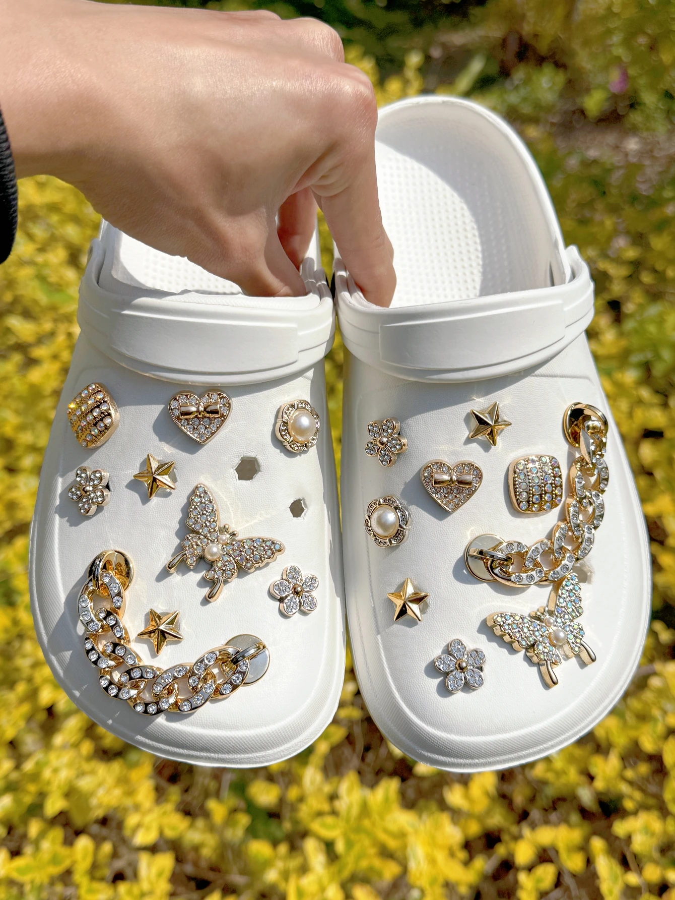 18 stylish pieces (Colorful Diamond Butterfly, Dot Diamond Heart, Flower Star) Shoe accessories - detachable DIY decoration