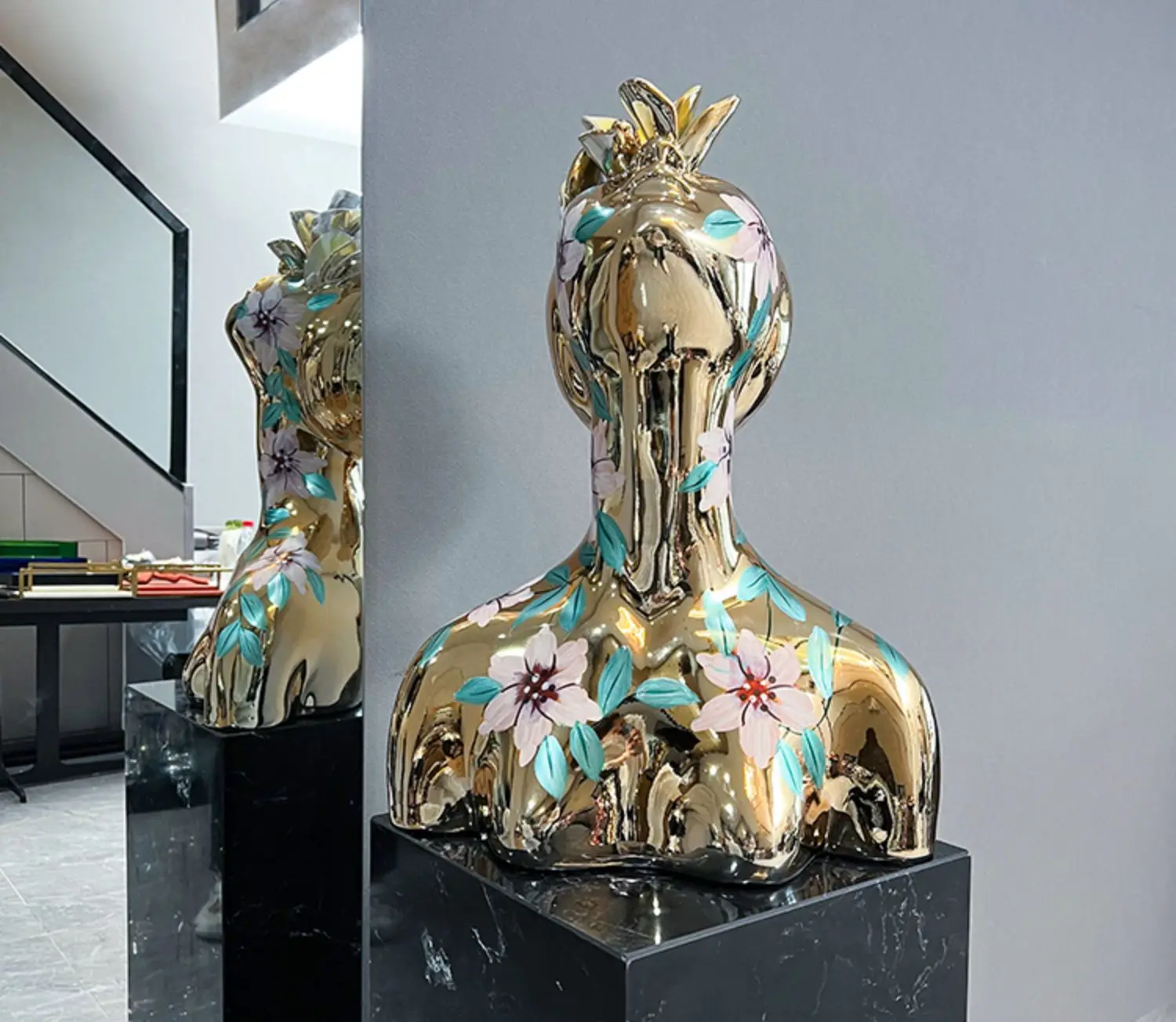 Resin figure half body abstract sculpture shop window painted portrait girl decoration
