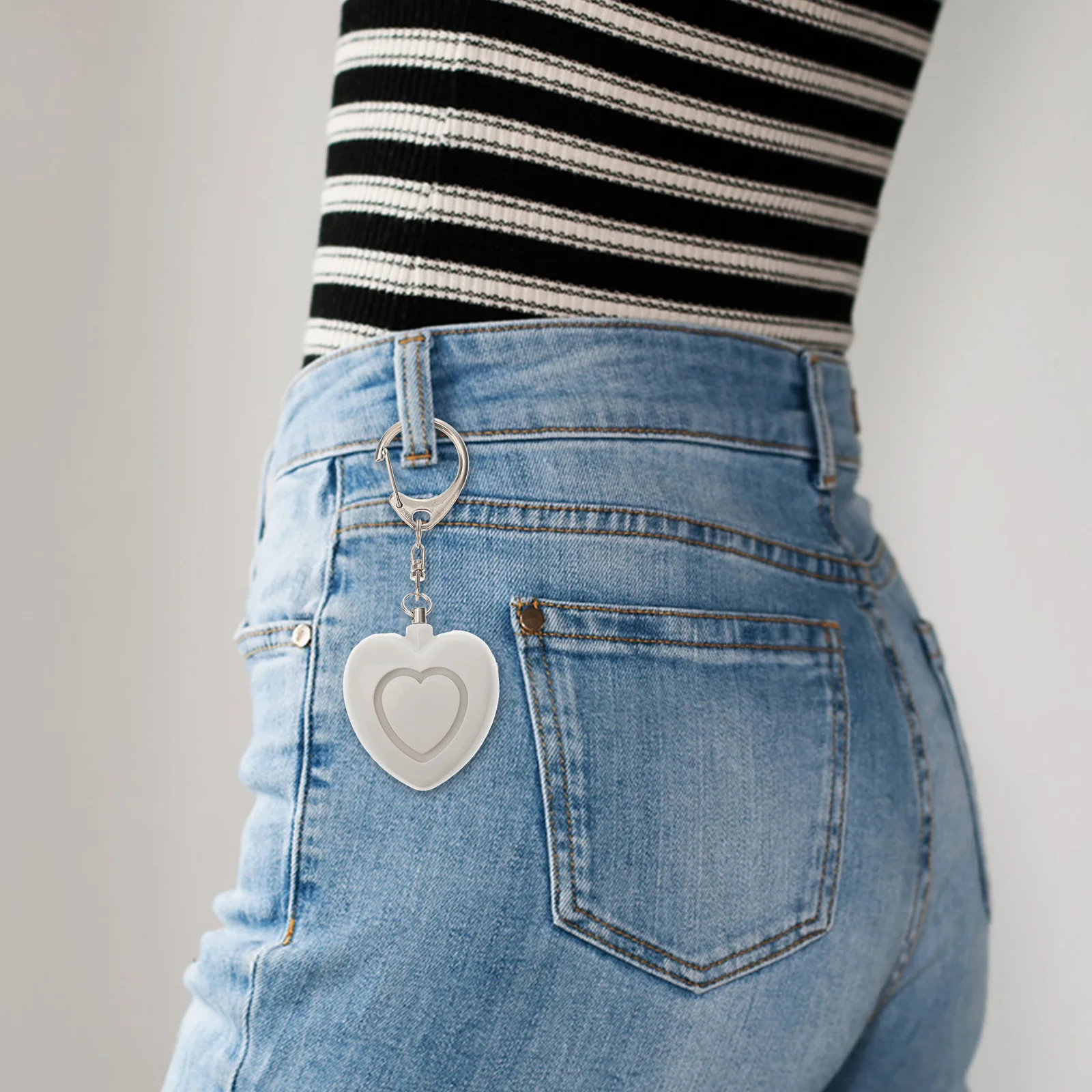 

Personal Alarm Keychain Plastic Mini Portable Heart Shaped Emergency Keychain for Women Seniors