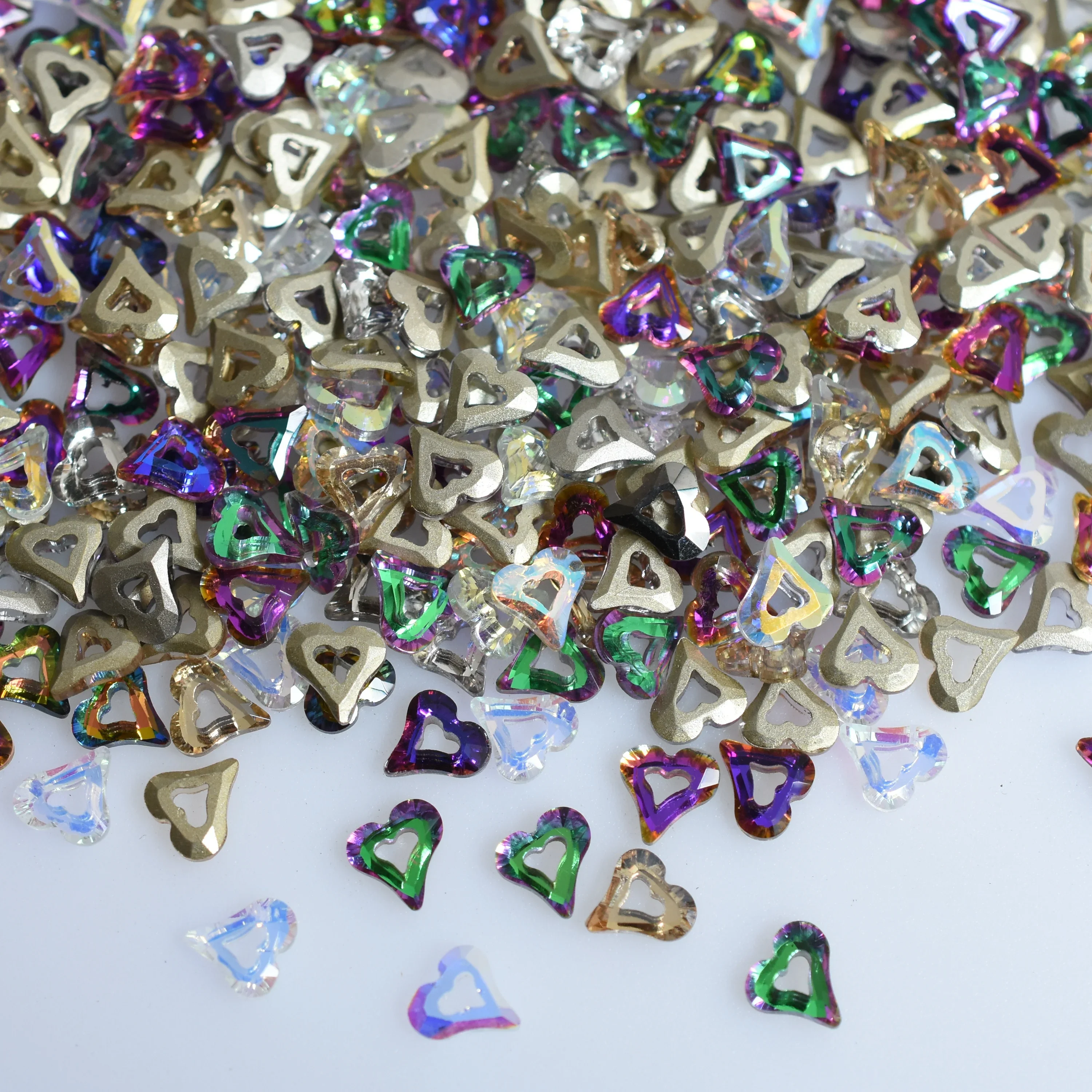 100PCS Glas Zufällig Geformte Pointback Strass Kleber auf Nagel Kristall Strass Stern Schädel Flügel Handwerk DIY Fall Schmuck Zubehör