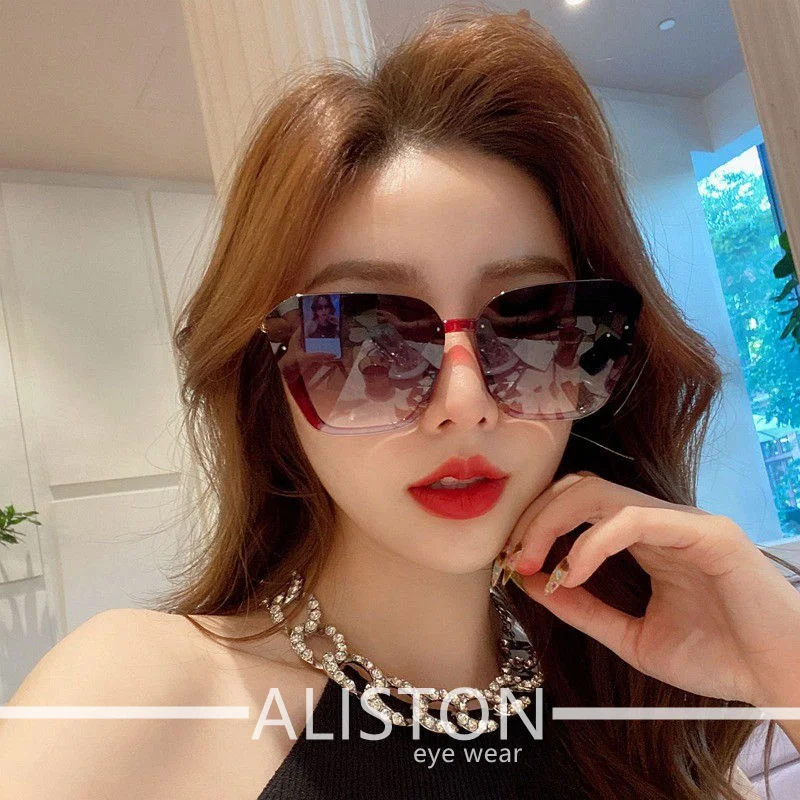 New sunglasses, online celebrity INS Tiktok, same style, sun shading, driving, female square, Korean fashion, classic