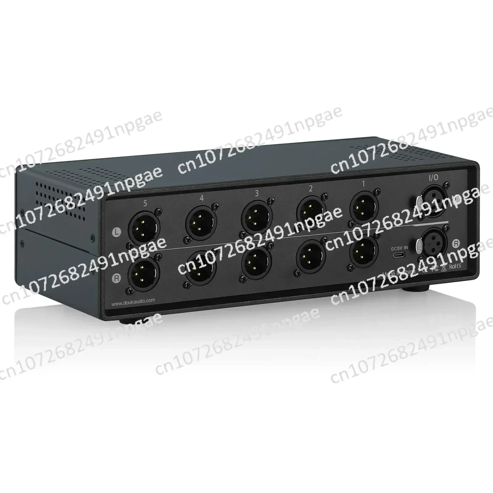 MC105 Manual 5-way Balanced XLR Audio Switcher Box 1(5)-IN-5(1)-OUT Amplifier Signal Selector Splitter