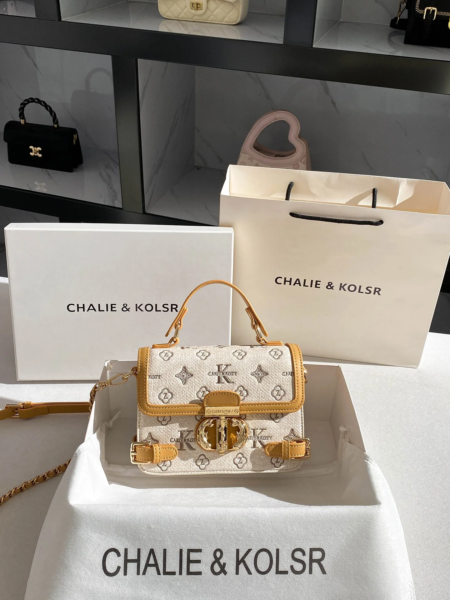 sac-carre-en-jean-embosse-vintage-chaliekolsr-nouvelle-collection-ete-2026-sac-bandouliere-haut-de-gamme-a-chaine-sac-a-l'epaule-en-cuir-souple