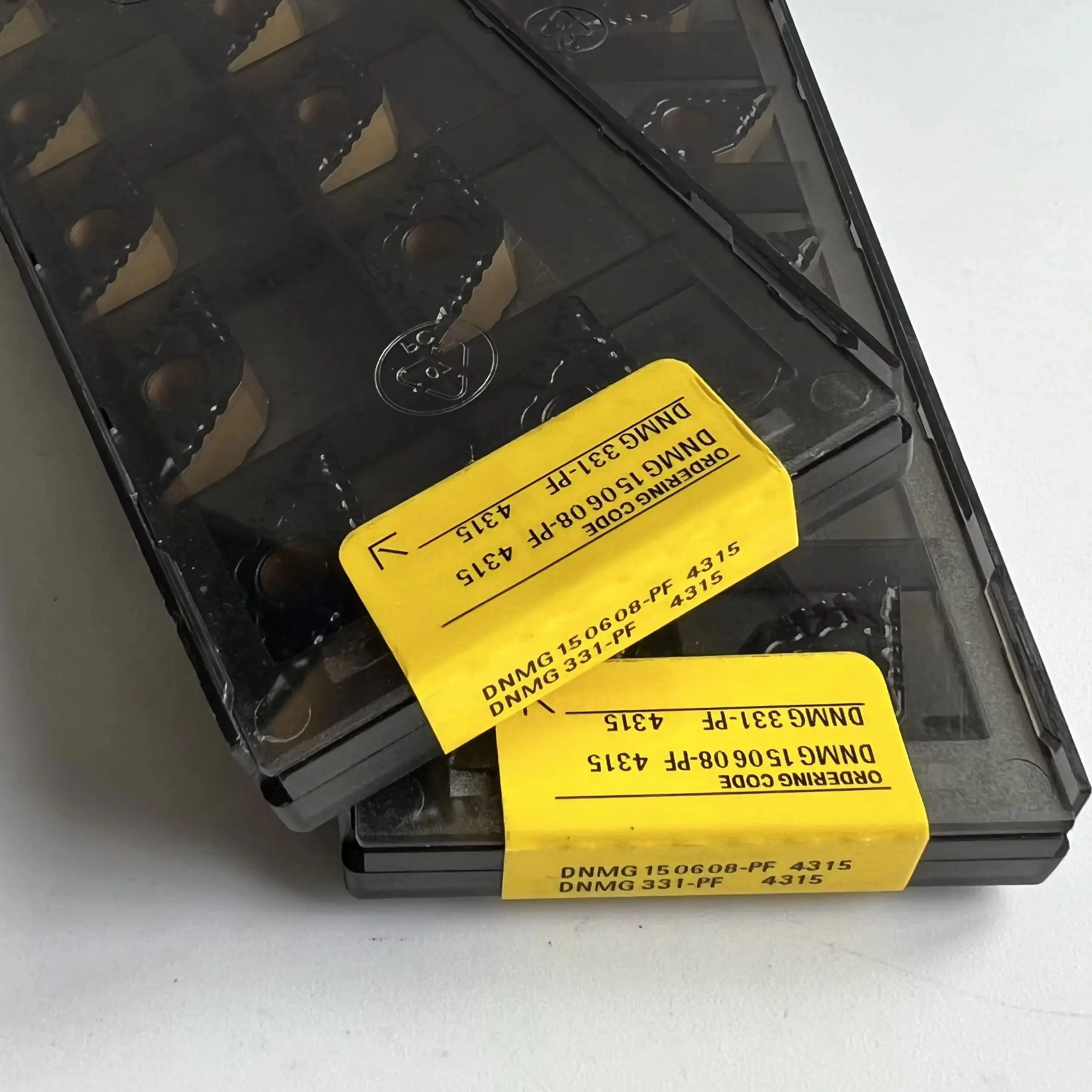 

Carbide inserts for lathe DNMG150608-PF 4315