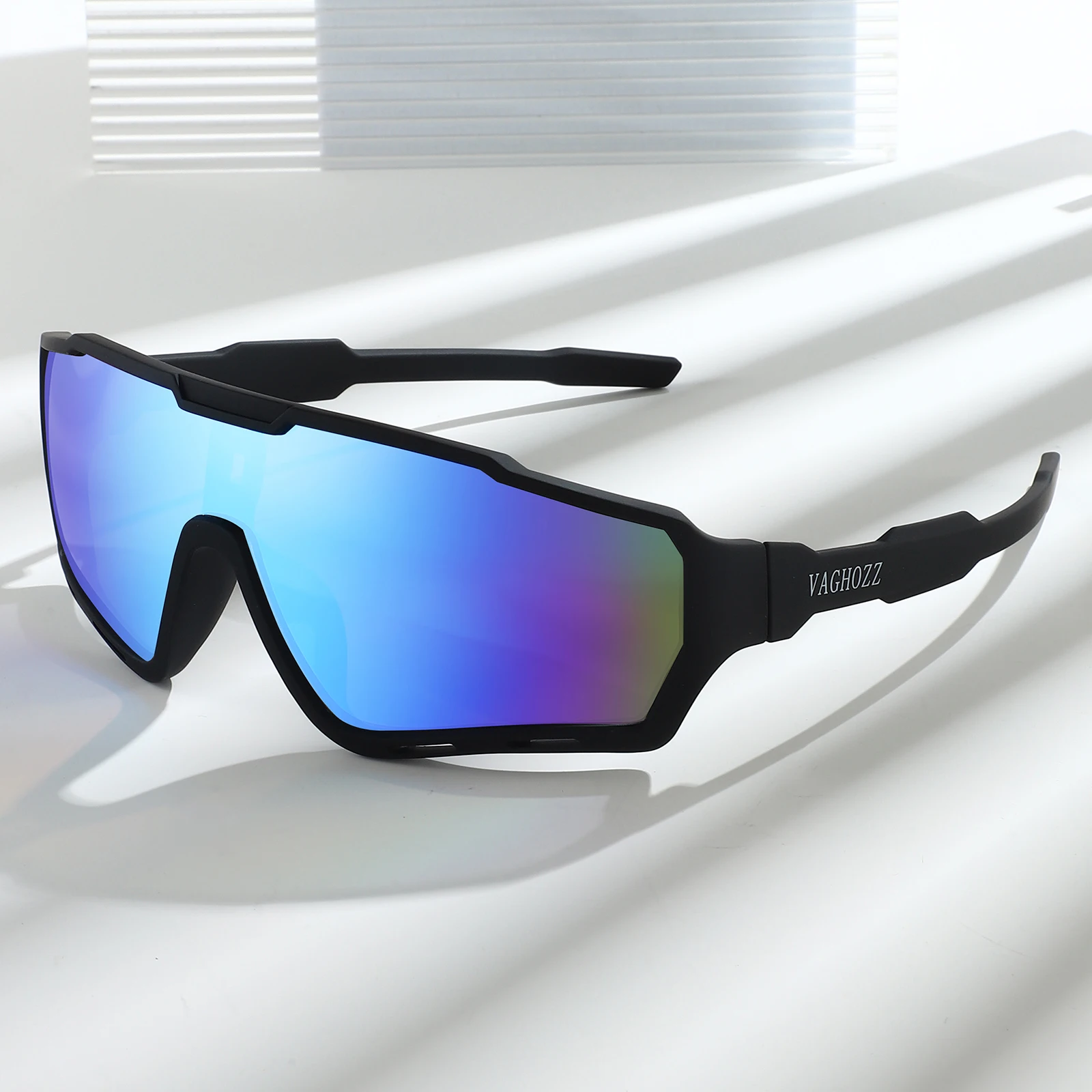 

VAGHOZZ Anti-UV And Photochromic Outdoor Sport Bike Baseball Fishing Driving Cycling Sunglasses Eyewear MTB Bike Bicycle Goggles