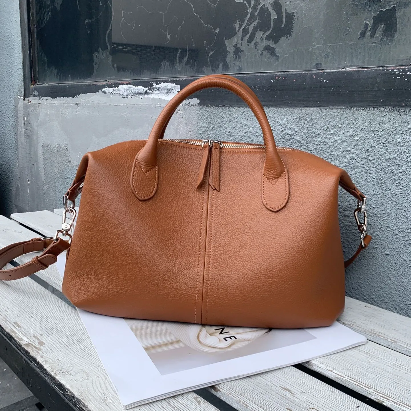 

New First Layer Cow Leather Women Handbag Coffee Wine Red Color Soft Cowskin Ladies Commuter Office Business Tote Large