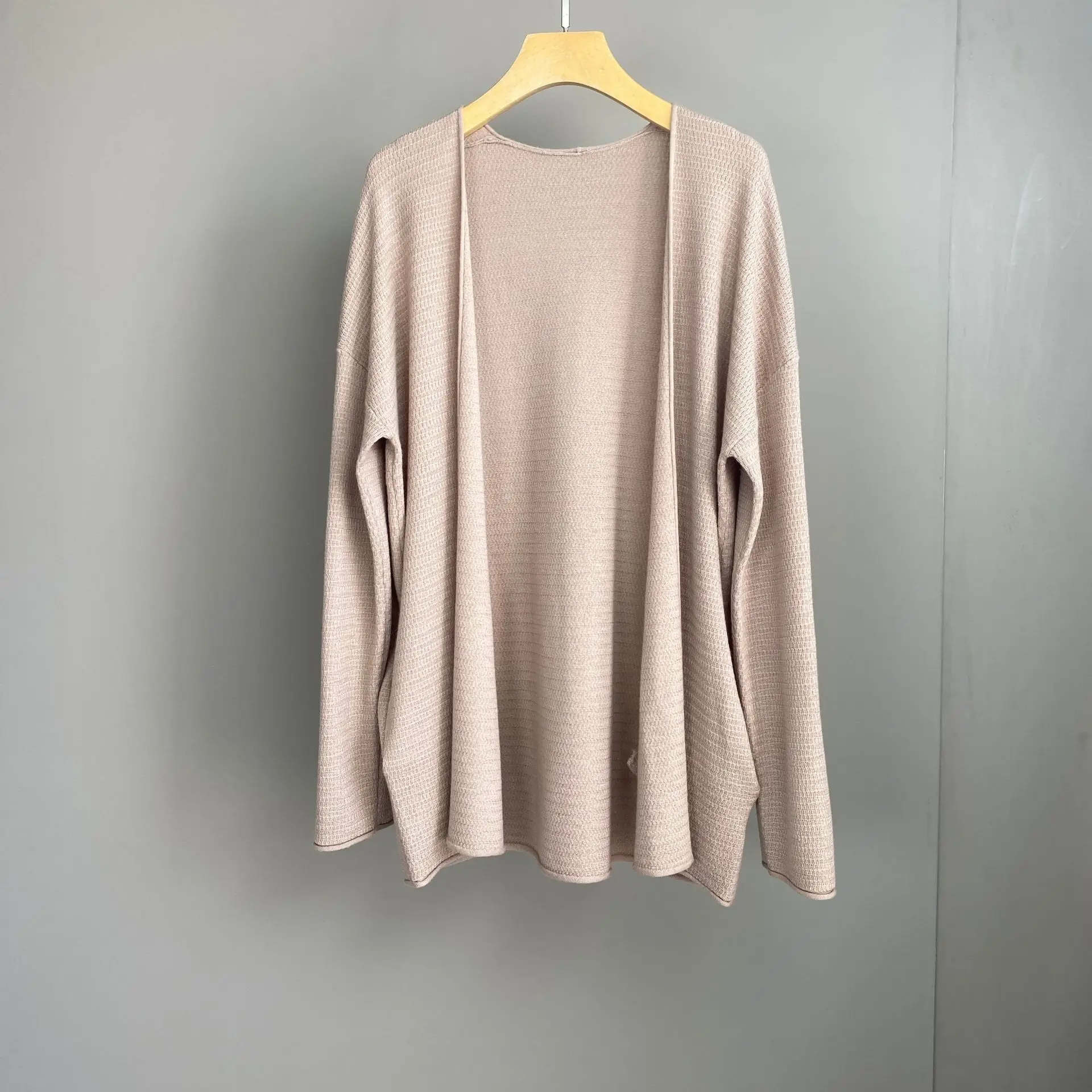 

2025 Autumn And Winter New Contrast Color Wool Knitted Vest Fashionable Versatile Casual Cardigan Two-Piece Suit For Women