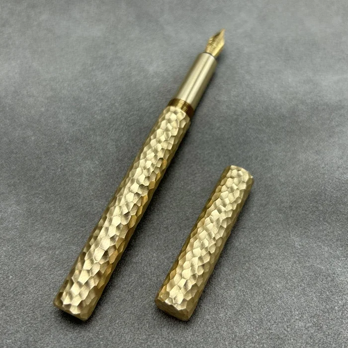 

Handmade Brass Hammer Patterned Fountain Pen Metal Schmidt EF F Nib Ink Pen Office School Writing Gift Stationery