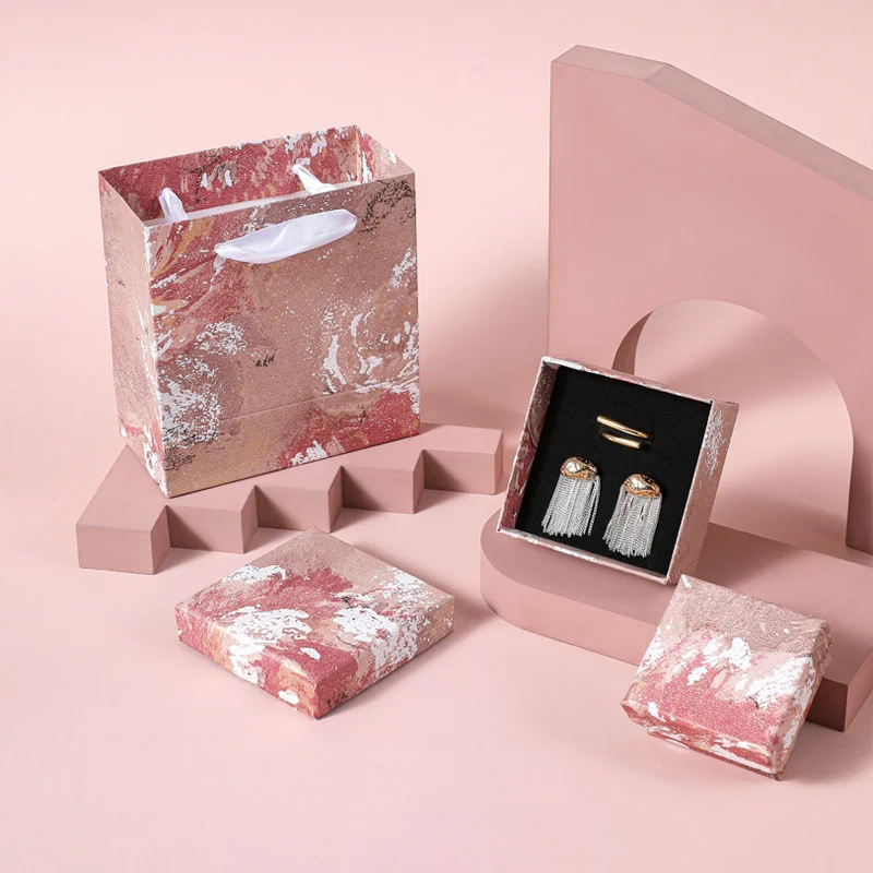 

Bracelet Ring Box Flannel Flower Packaging Box Jewelry Display Box Retro For Jewelry Accessories Rings Necklaces