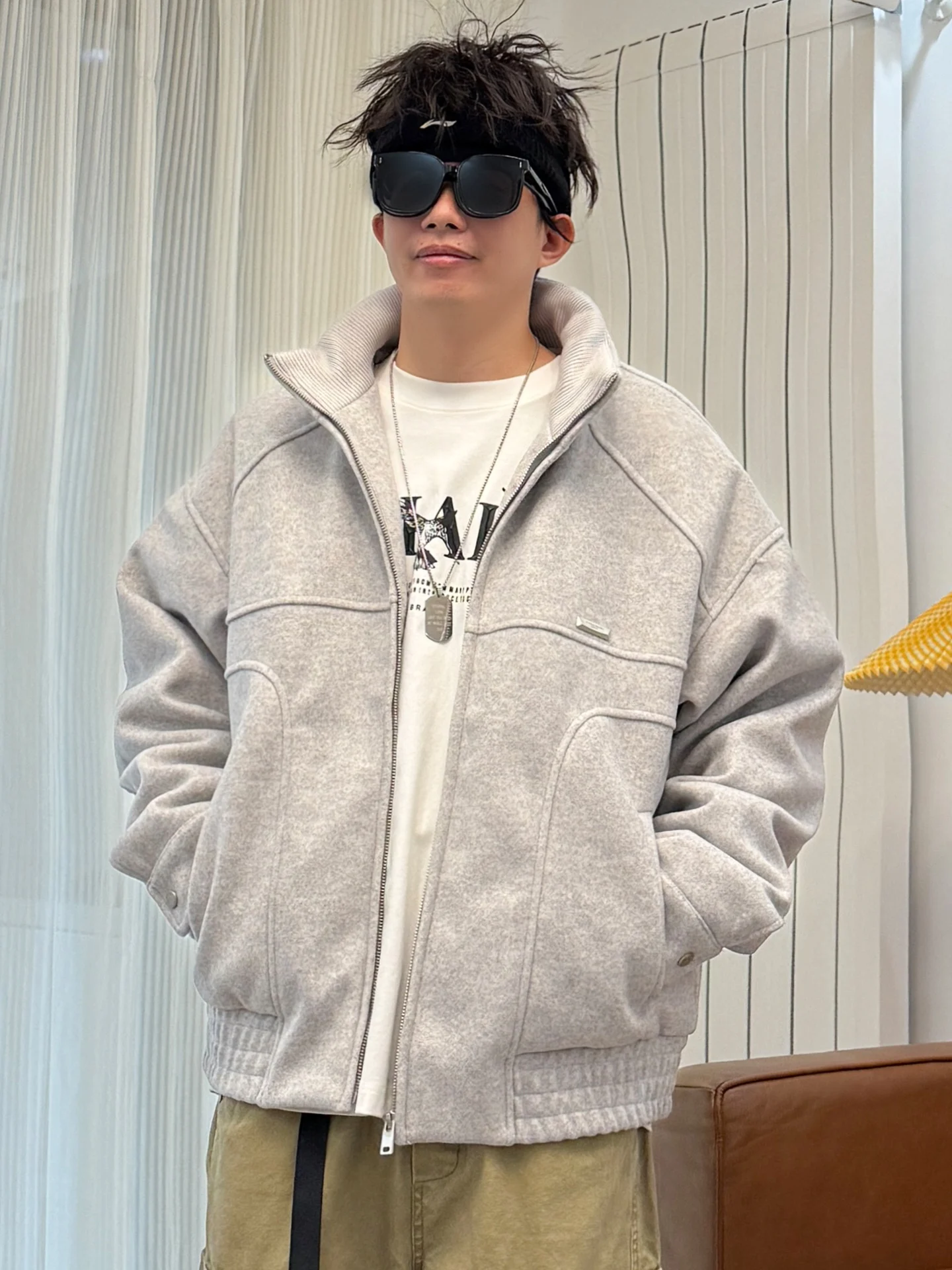 

Новая мужская куртка-пуховик 2025 года больших размеров, теплая, из полиэфирного волокна, с отложным воротником, свободного кроя, имитация шерсти, повседневная, городская, для отдыха