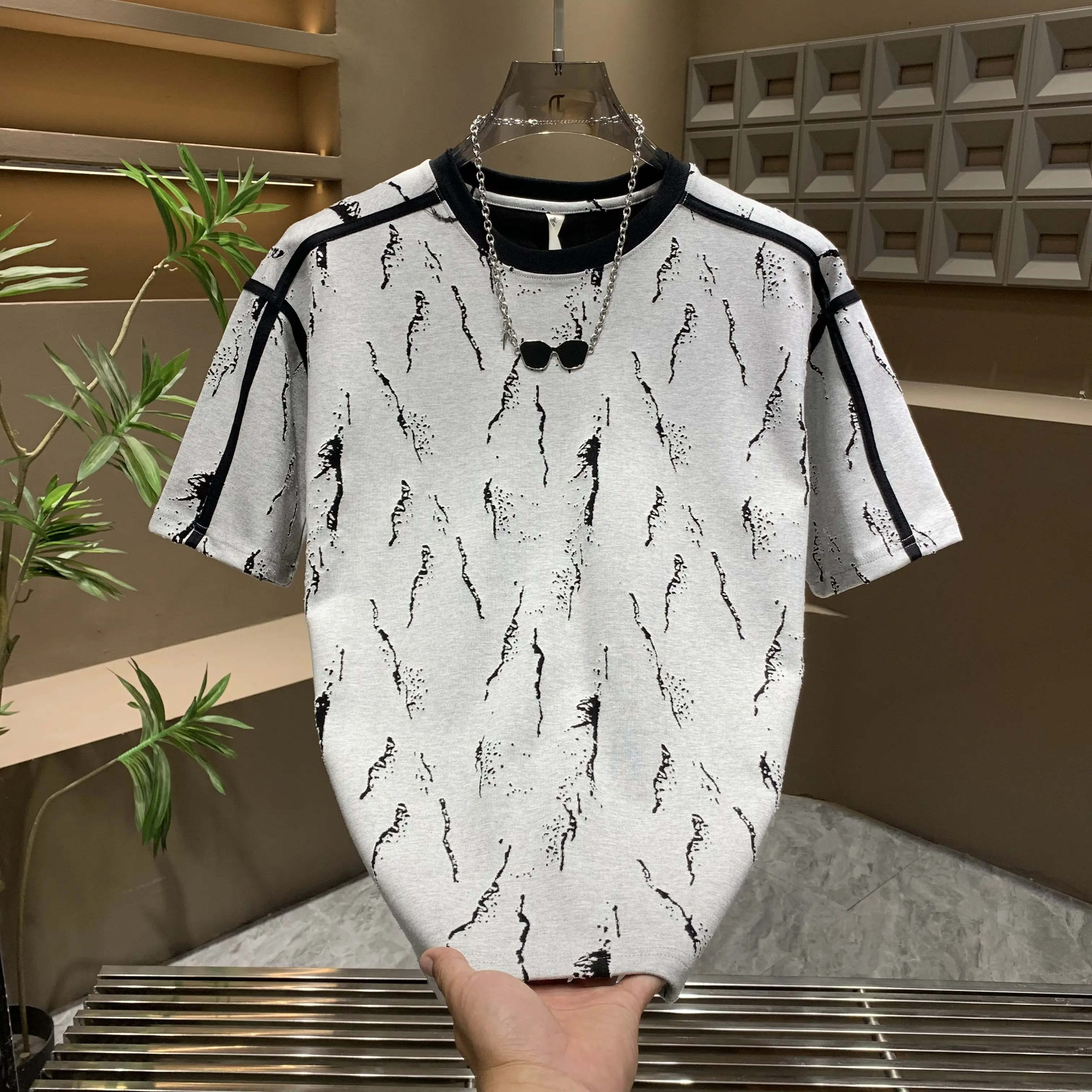 Fashion Trendy Design Round Neck Short Sleeve T-Shirt for Men 2025 Summer New Casual Loose Half Sleeve Top
