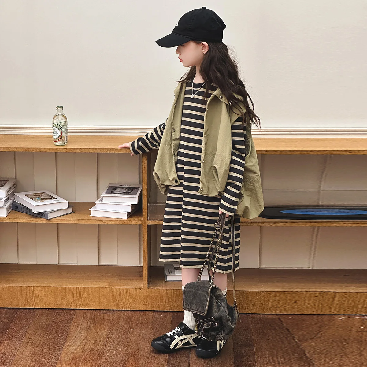 

Junior Girls Dress Suits Autumn Children Girls Striped Round Neck One-piece Dress Teenager Girls Single-breasted Hooded Vest