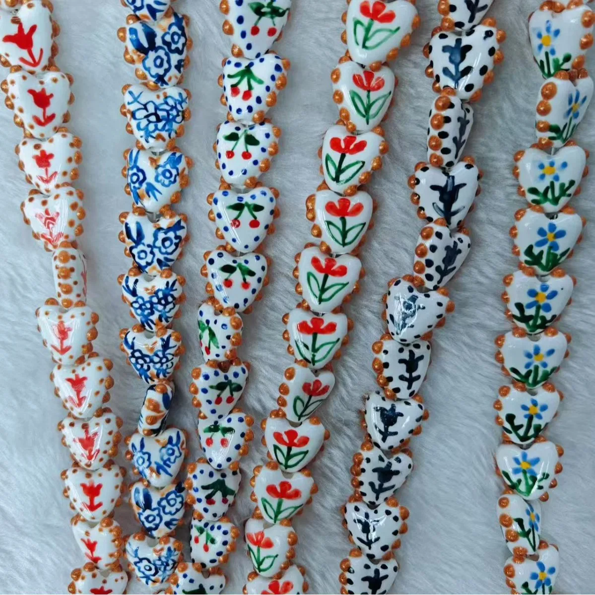 Hand painted colorful flower pattern ceramic beads 16 * 17mm heart-shaped loose beads Diy jewelry accessories