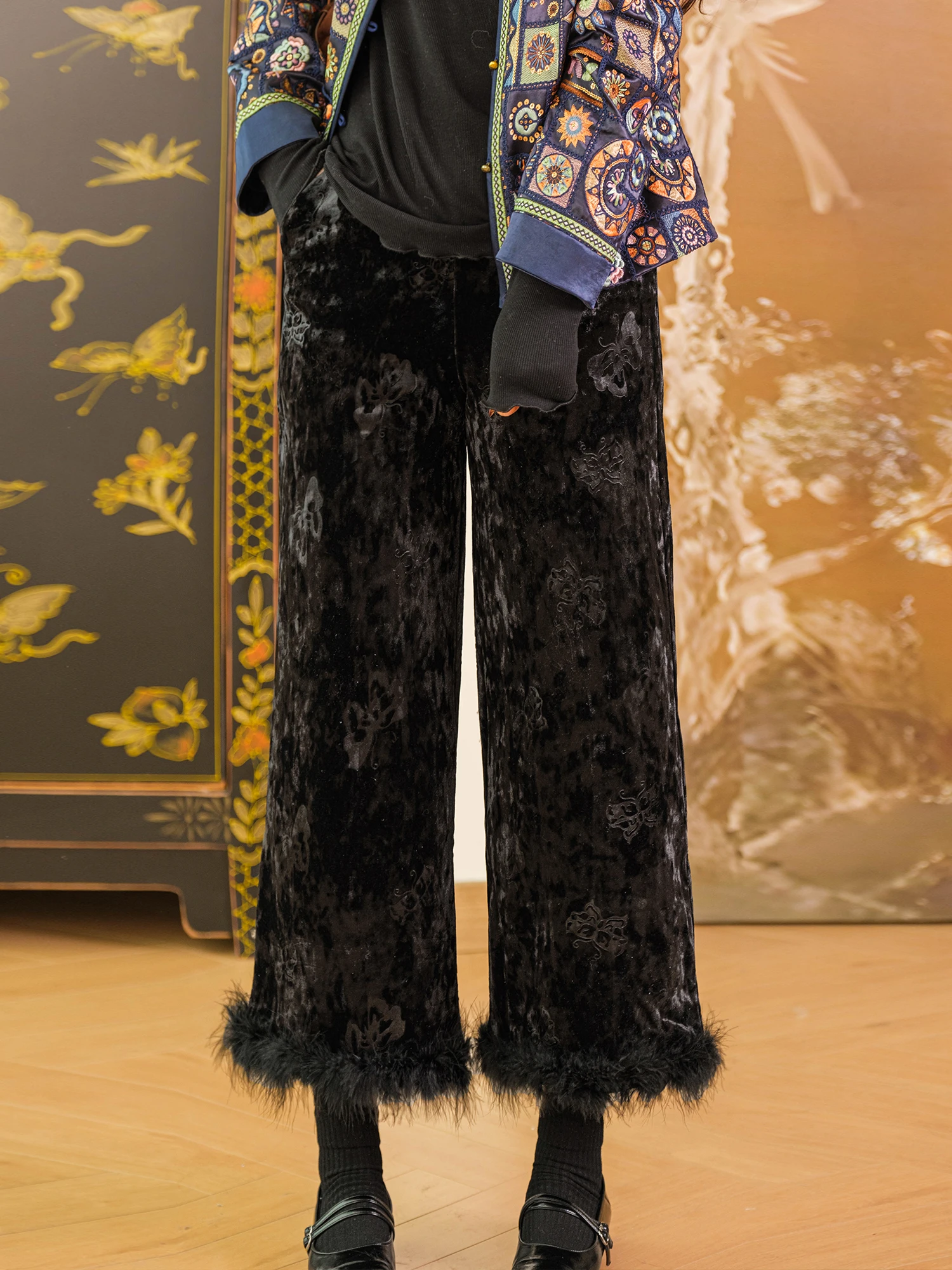 

Slimming Effect Velvet Fce Lined Straight Leg Pants with Ostrich Feather Cuff And Elastic Waist Casual Women's Trousers