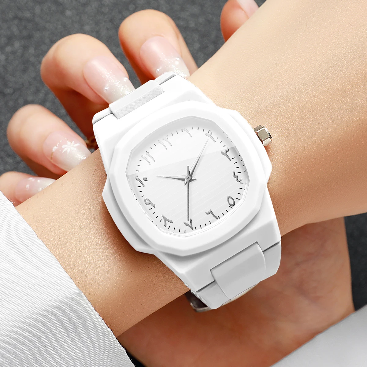 Casual Silicone Band Women Sports Watch Fashion Square Unisex Wristwatches Clock Gift Relogio Feminino（Without Box）