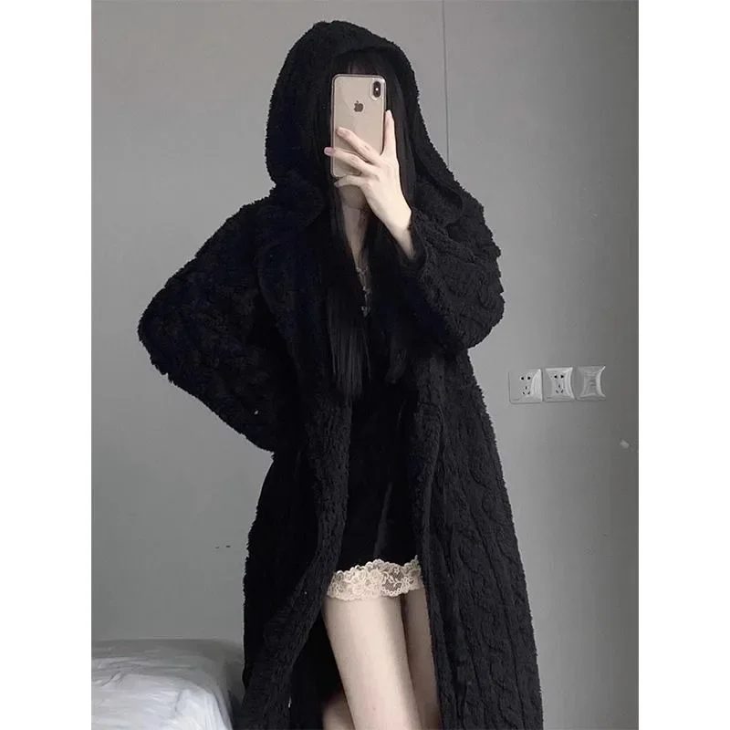 Wintertime Thickening Type Long Style Pajamas Hooded Flannel Autumn and Winter Loungewear Black Coral Fleece Night Gown Female