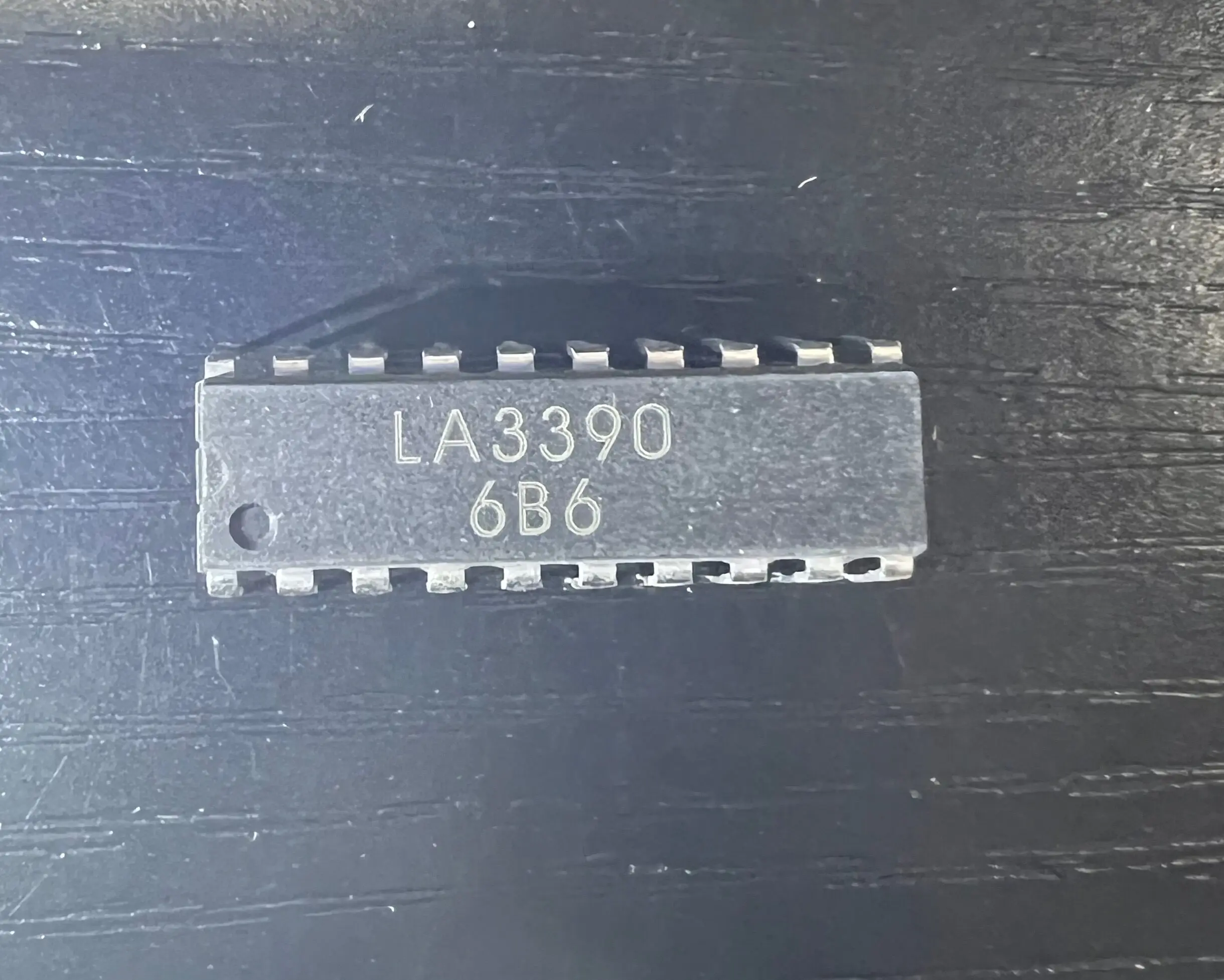 10 unids/lote LA1245 1245 LA3390 3390 DIP20 100% nuevo Original envío gratis