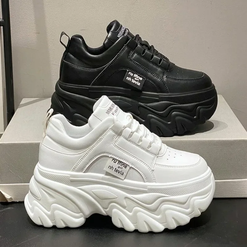 Buty damskie Trend Białe Czarne Chunky Trampki Jesień Zima Grube Dno Tata Buty Wysokiej jakości PU Skórzane Platformy Trampki Nowe