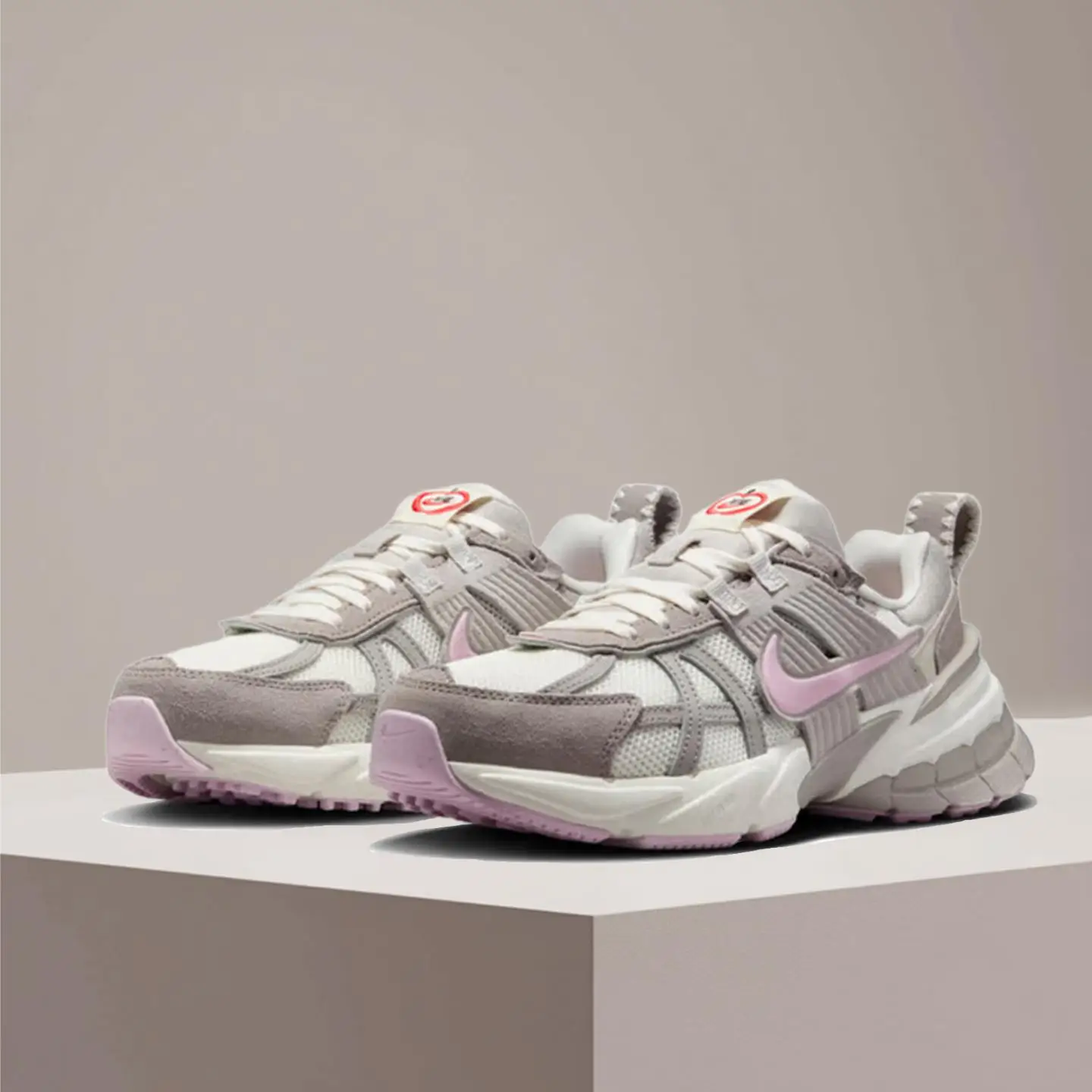 Nike V2K Run Retro Running Shoes Comfortable cushioning and durable construction Unisex everyday casual style HV5997-161
