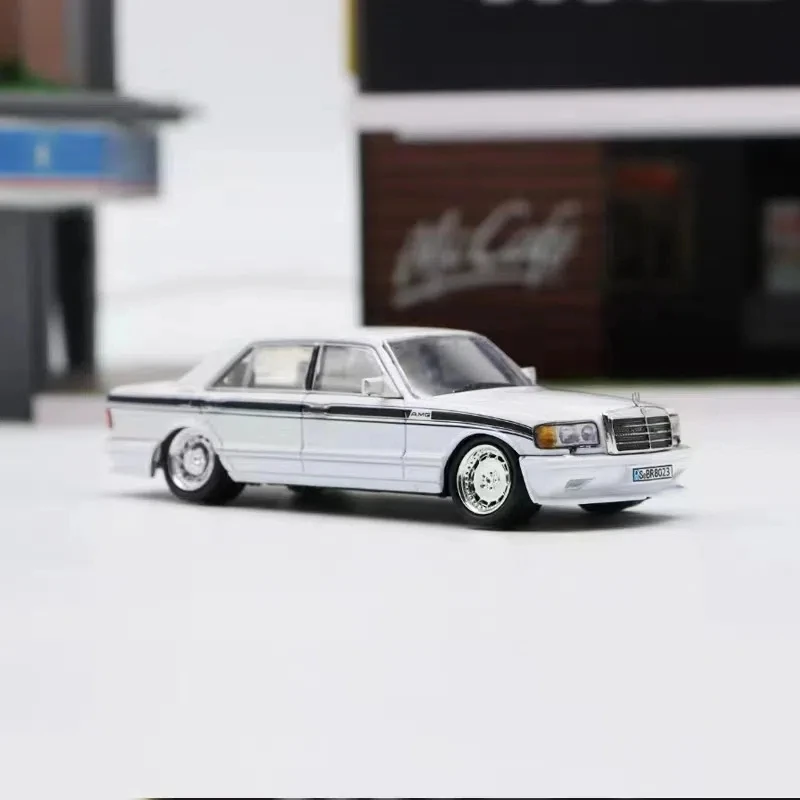 Master 1:64 S560SEL W126 Automodell