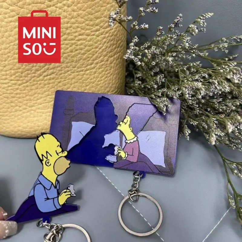 MINISO The Simpsonss Pasangan gantungan kunci Kawaii lucu Anime Simpsonss kreatif dipersonalisasi kunci kartun liontin hadiah keluarga lucu