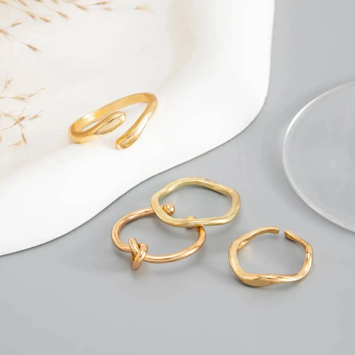 Ingemark 4 Pcs/Set Trendy Metal Adjustable Toe Rings for Women Vintage Geometric Irregular Open Toe Ring Summer Foot Jewelry