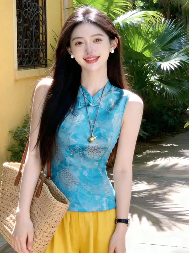 

Elegant Blue Floral Embroidery Shirt Slim Fit Sleeveless Waist-Cut Button-Up Women's Summer Fashion Traditional Chinese Style