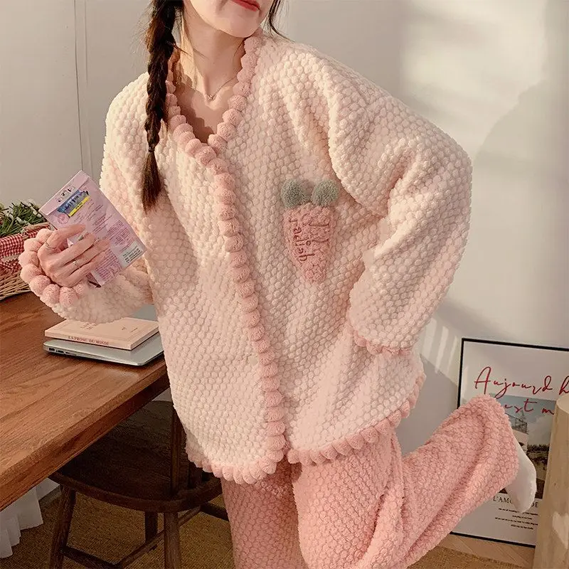 

Новая модель кораллового флиса, женская пижама для девочек, осенне-зимняя милая одежда для сна с редиской, утепленная фланелевая пижама, домашняя одежда, костюм