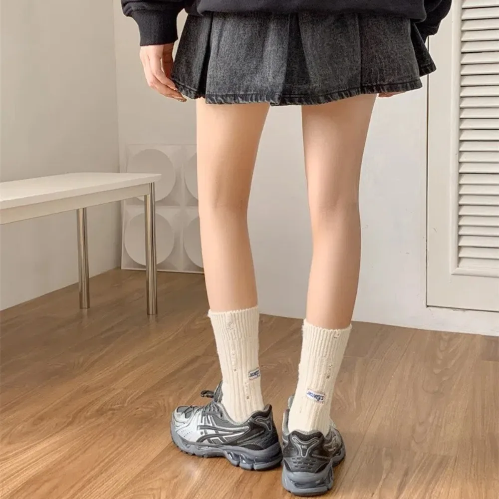 Ins Heel Embroidery Label Mid-Tube Socks Keep Warm Thickened Knitted Socks Solid Color Middle Tube Pile Socks Winter