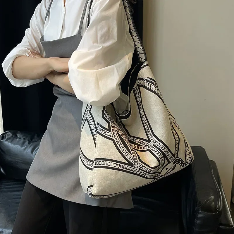 

Korean Casual Shoulder Tote, Women's Summer New Style, Minimalist Large-Capacity, Essential Commuter Bag