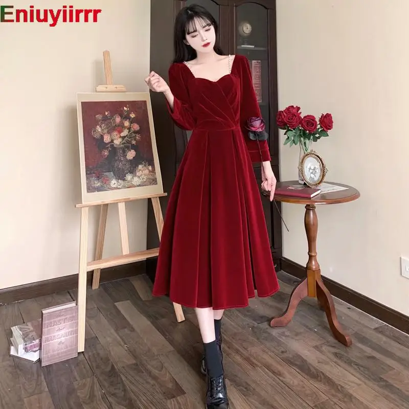 2022 Solid Square Neck Flared Elegant Velvet Dress Women Autumn Winte High Waist Ladies Fit And Flare Party Red Dresses 316